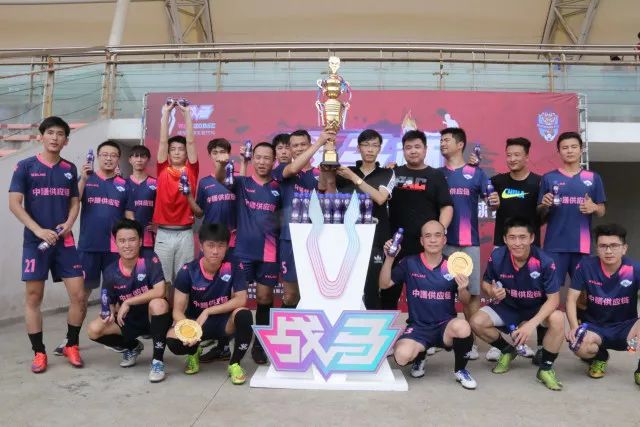夏奇拉公开与皮克分手 请求保护孩子隐私